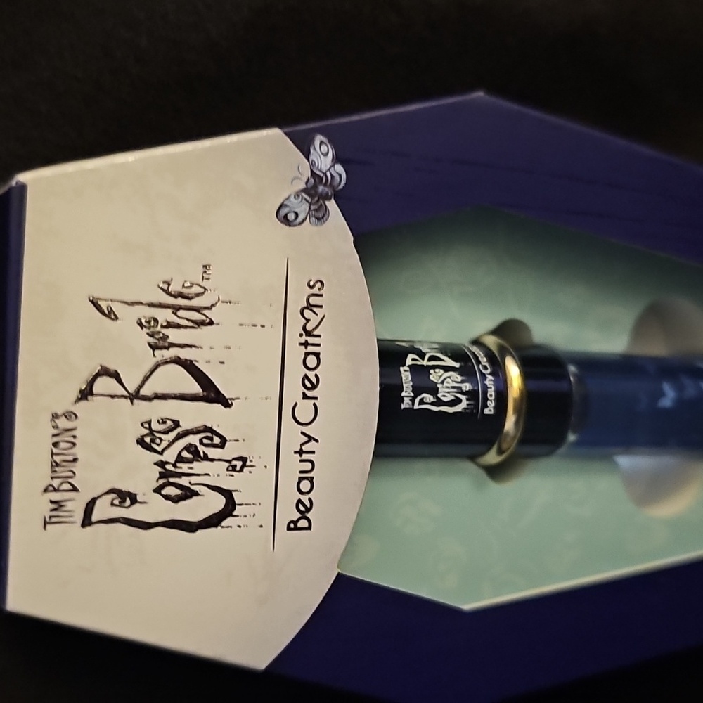 Tim Burton's Corpse Bride "I Do: Vows" pH Lip Oil - Picture 10 of 17